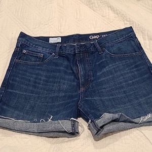 Gap 1969 sexy boyfriend  shorts